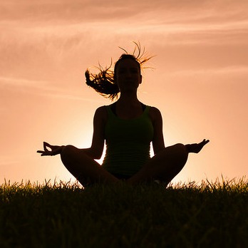 meditate-daily-Essential-morning-routine-healthy-habits