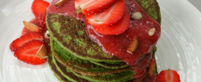 Spinach pancakes for a healthy breakfast