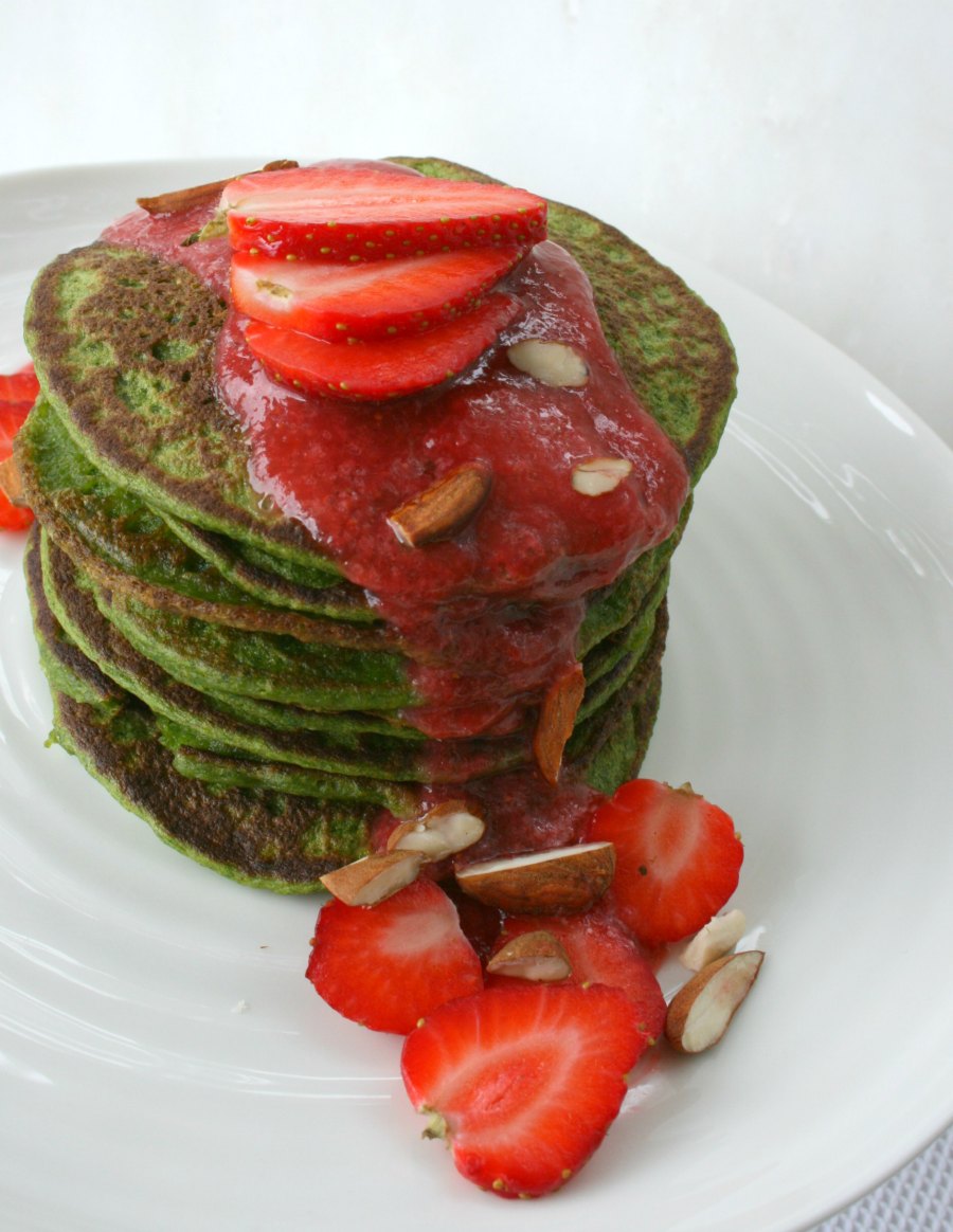 Spinach-pancakes-healthy-breakfast-mood-boost-1