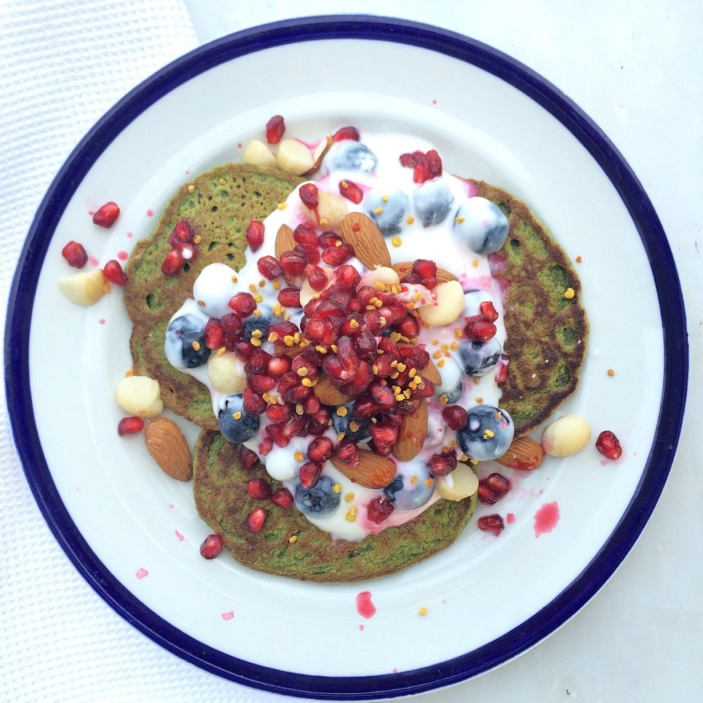 Spinach-pancakes-healthy-breakfast-toppings-G-sm-min